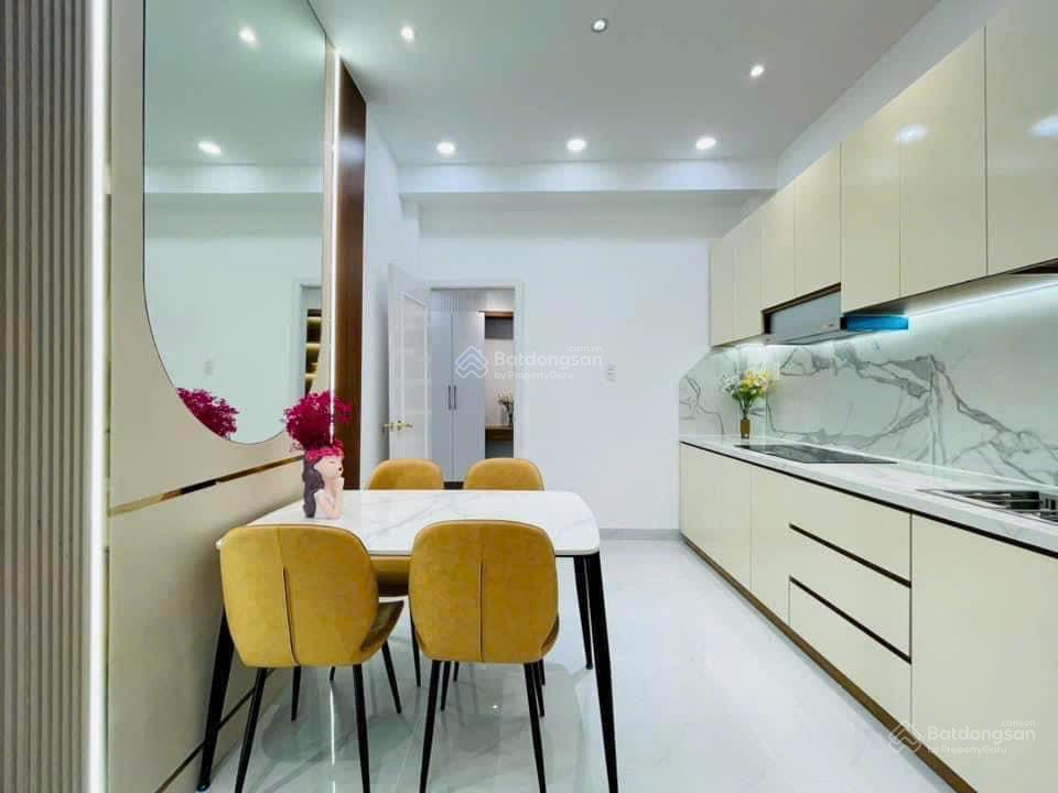 Giá 2 tỷ 790 còn tl đường nguyễn chí thanh quận 10  shr  hđ thuê 22 tr/th, full nội thất