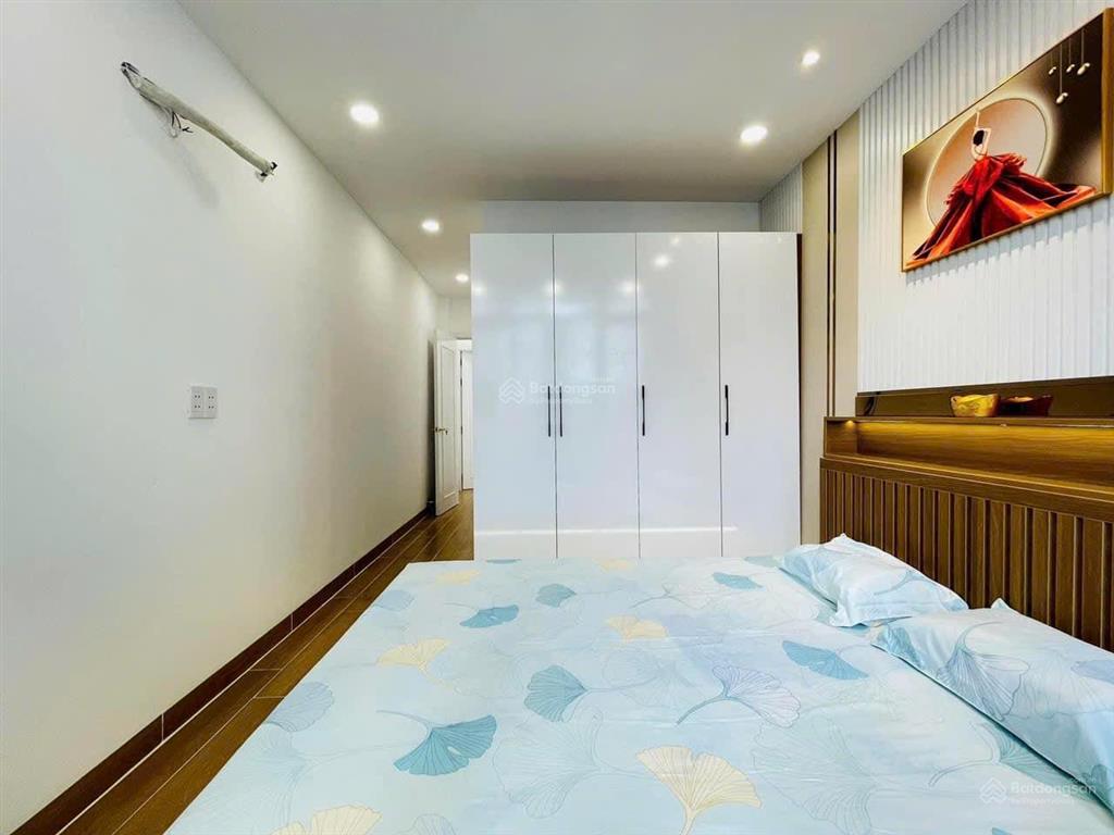 Giá 2 tỷ 790 còn tl đường nguyễn chí thanh quận 10  shr  hđ thuê 22 tr/th, full nội thất