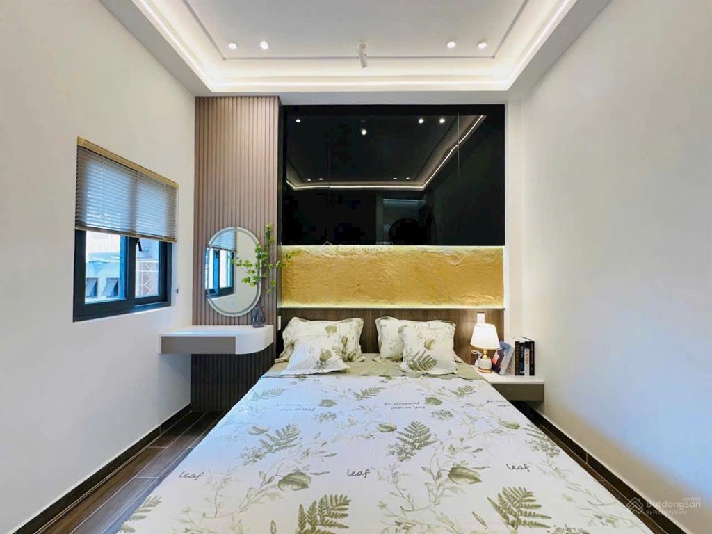 Còn tl đường tạ quang bửu quận 8  shr  hđ thuê 25 tr/th, full nội thất