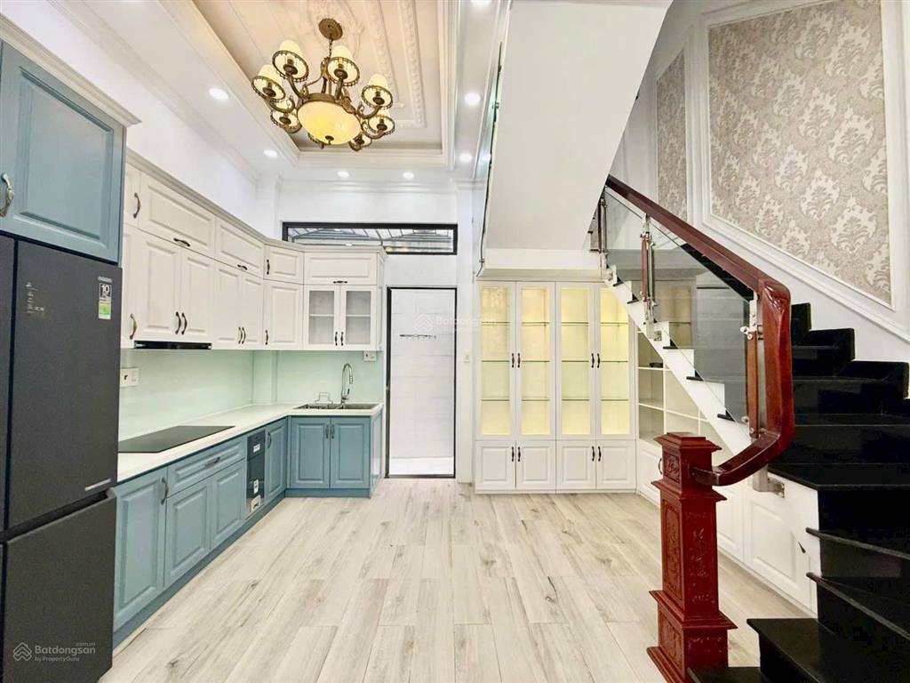 Giá 2 tỷ 780 còn tl đường huỳnh tấn phát quận 7  shr  hđ thuê 22 tr/th, full nội thất