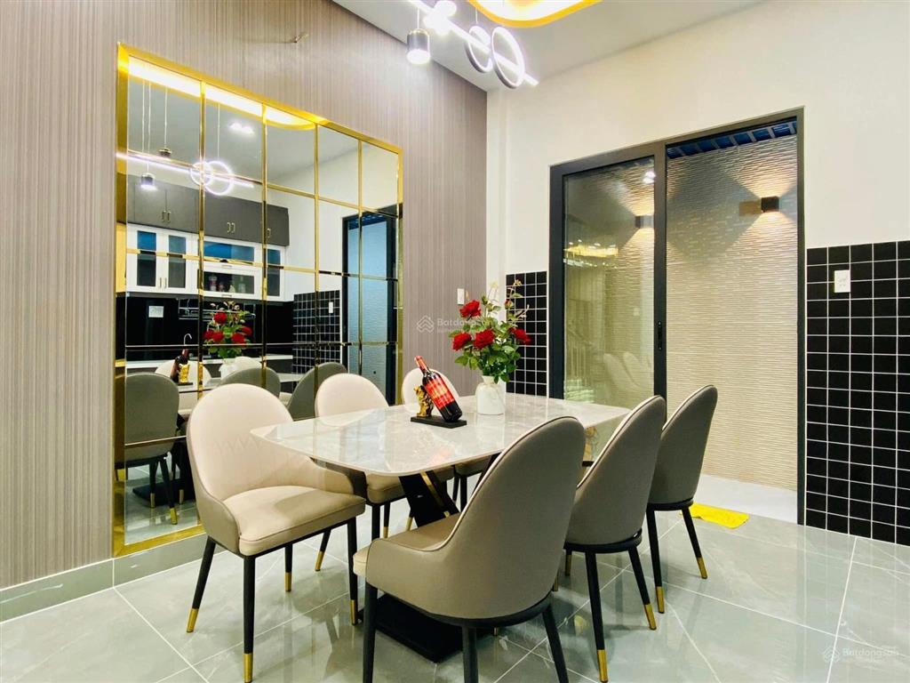 Giá còn tl đường cao thắng quận 3  shr  hđ thuê 22 tr/th, full nội thất