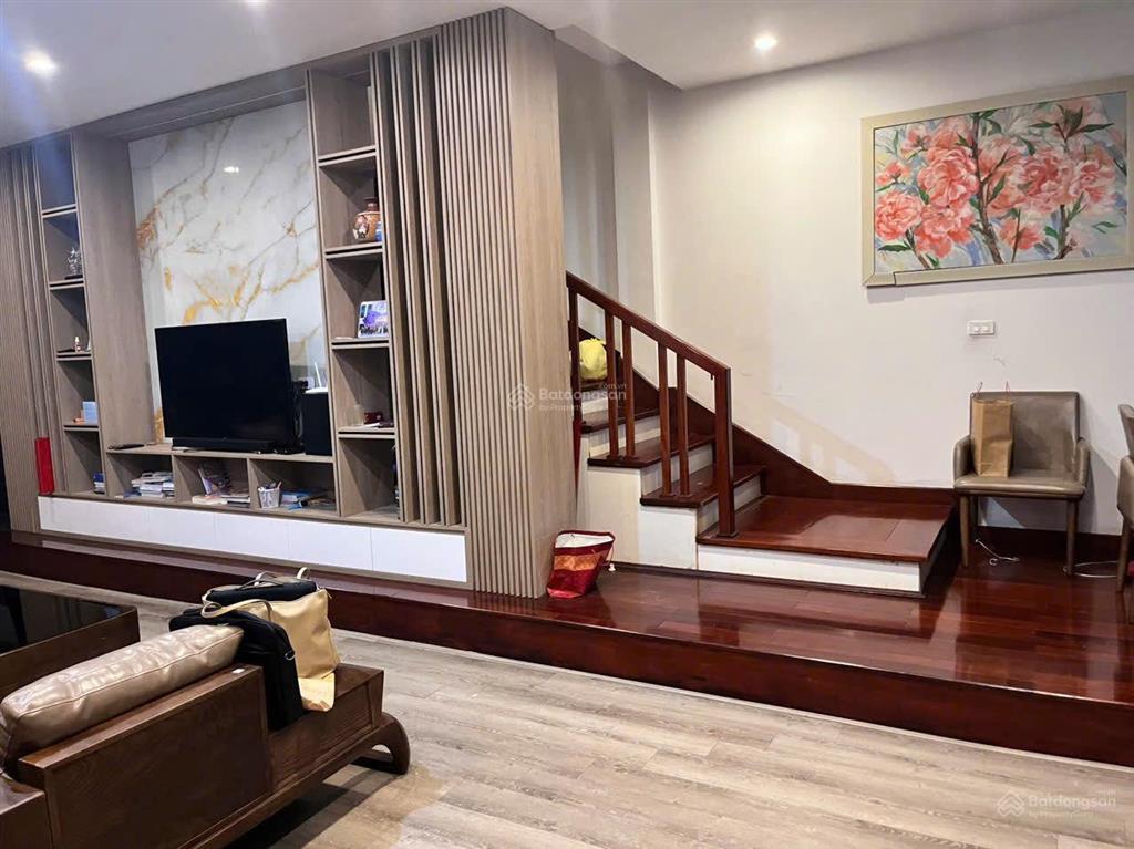 Cho thuê liền kề việt hưnglong biên100m 4 tầngfull nội thấtgiá thuê 26 triệu/tháng