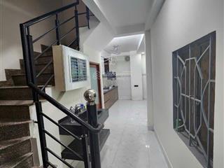 Nhà đẹp âu cơ hxh tránh nhau 40m2  3 tầng  3 pn  nhỉnh 5 tỷ