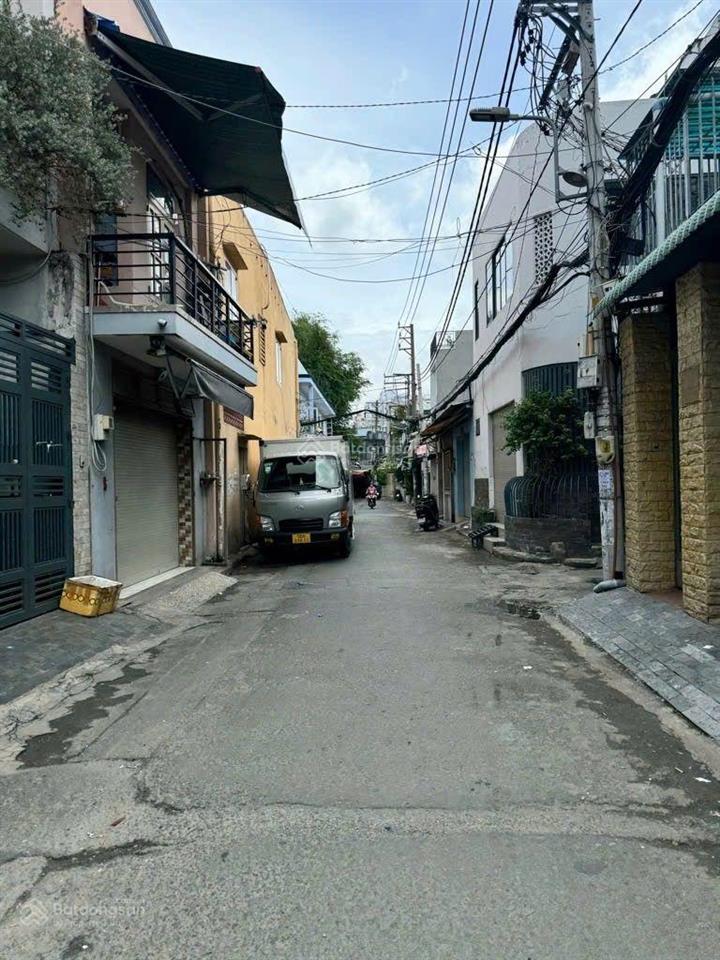 Nhà đẹp âu cơ hxh tránh nhau 40m2  3 tầng  3 pn  nhỉnh 5 tỷ
