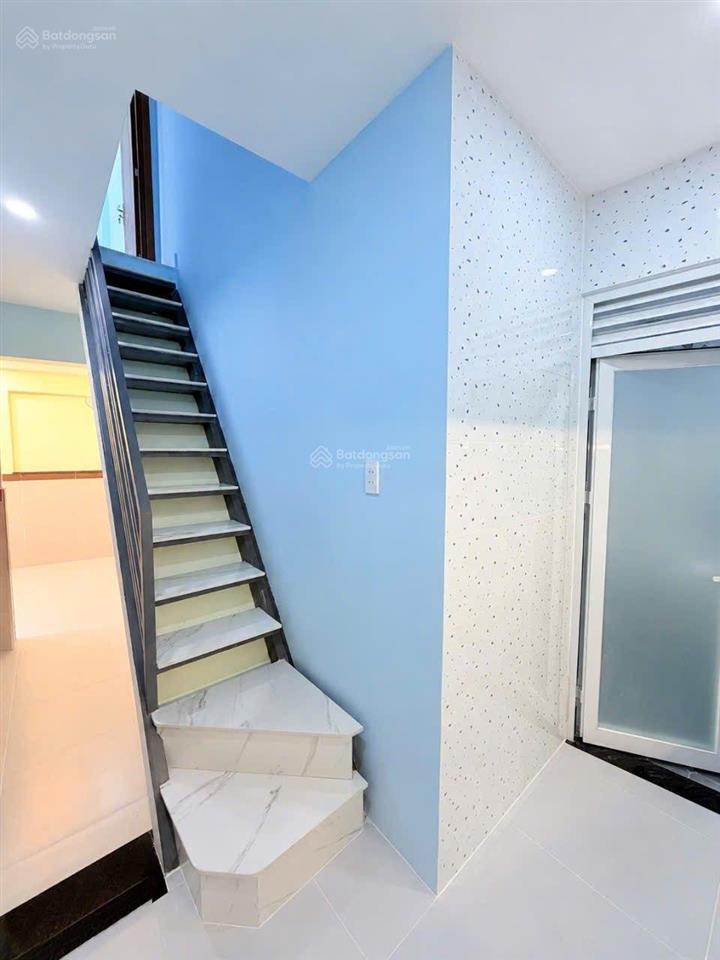 Hẻm xe hơi ni sư huỳnh liên  3 tầng  2 phòng ngủ  24m2  giá 3.85 tỷ