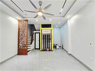 10,5 tỷ sở hữu nhà mới 6 tầng thang máy ba bước ra ô tô