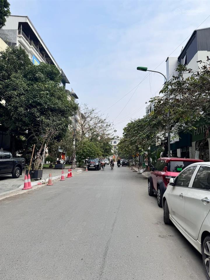 Đất xuân đỉnh * 230m * mặt tiền 8m * 85 tỷ ô tô tải tránh nhau