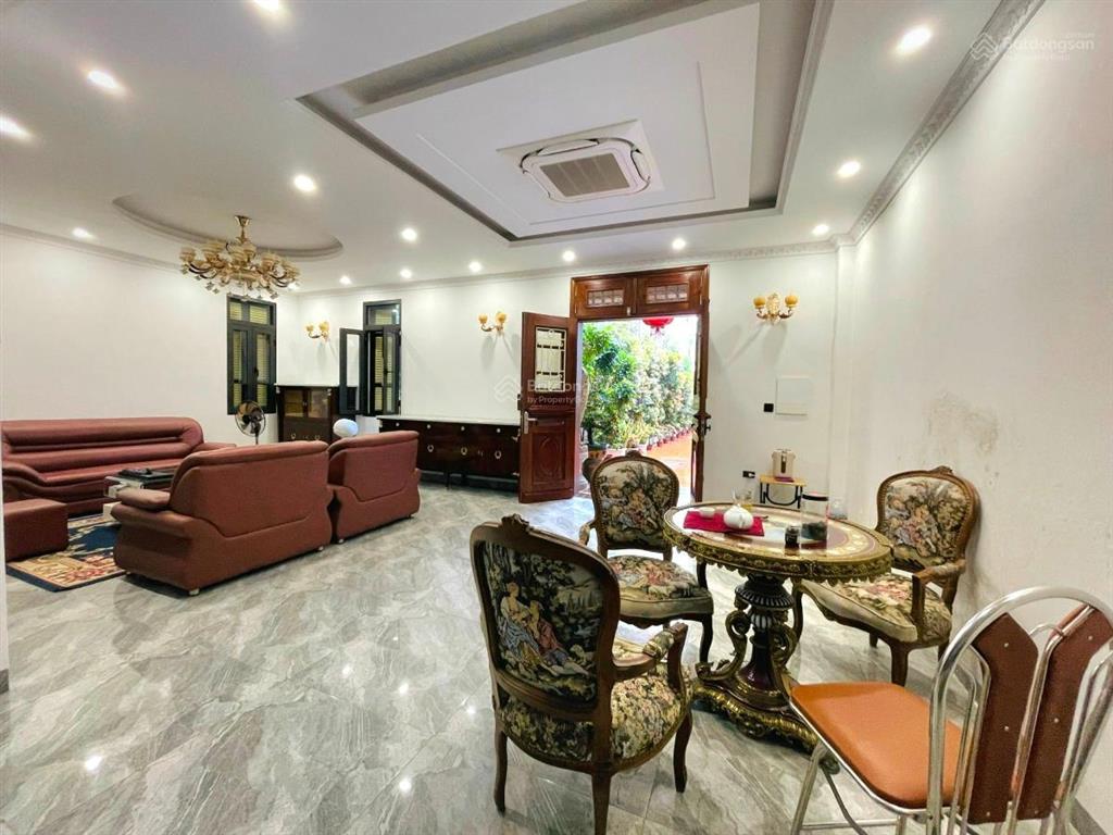 Biệt phủ lạc long quân * 748m * mặt tiền 16m * 2 biệt thự * sân vườn rộng * 410 tỷ