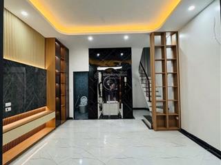 Bán nhà cổ nhuế * 33m² * 6 tầng * thang máy * mặt tiền 4,5m * 7,9 tỷ