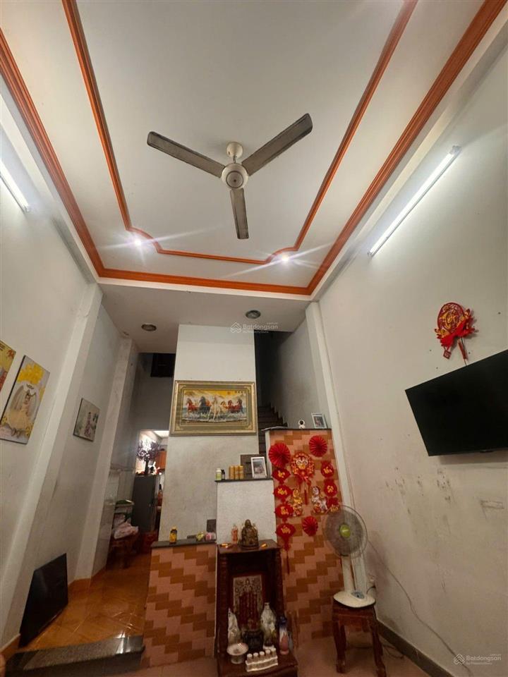 Nhà hẻm xe hơi khu kinh doanh buôn bán quần áo tân bình.