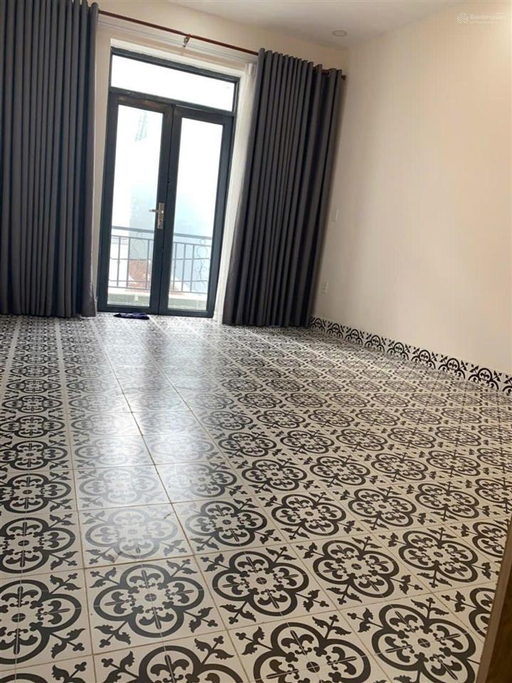 Bán nhà 40m2 , 5 tầng khu bàu cát, ni sư huỳnh liên, tân bình