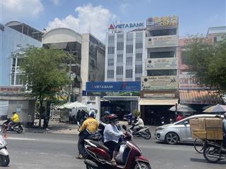 Bán nhà góc 2mt, cách mạng tháng 8,