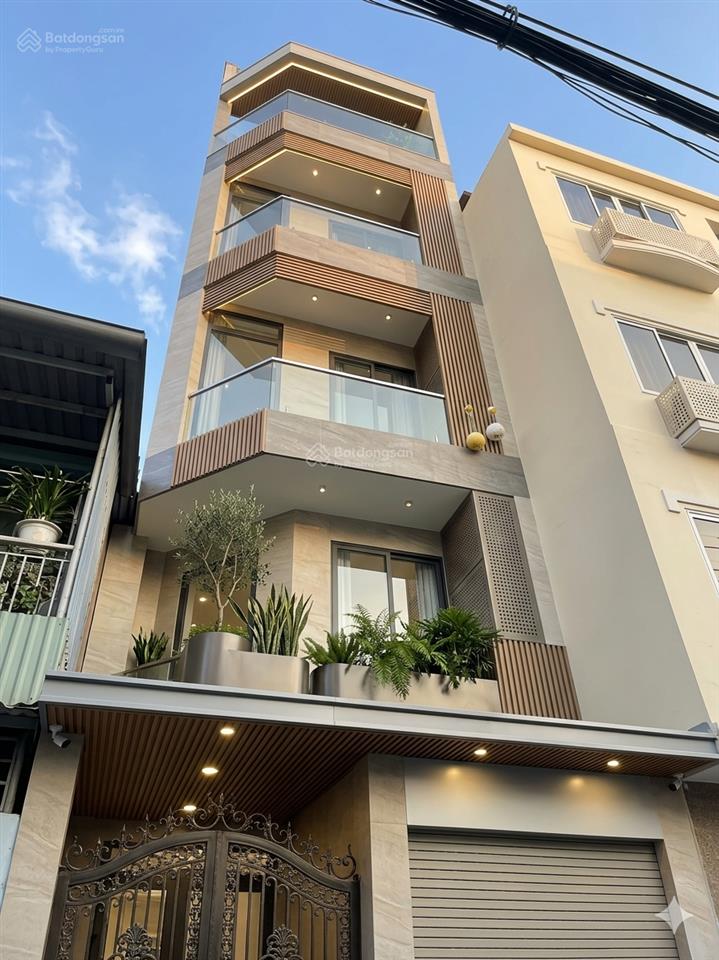 Bán nhà gần vòng xoay lê đại hành,