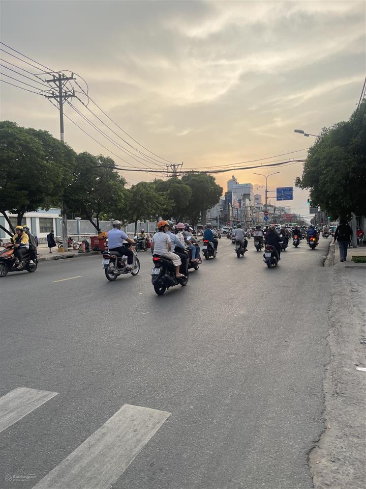 Bán nhà cmt8,p.7, tân bình ngay ngã tư bảy hiền