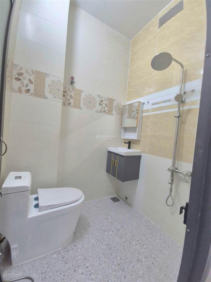 Nhà 4 tầng, 38m2, ngay chung cư bàu cát,