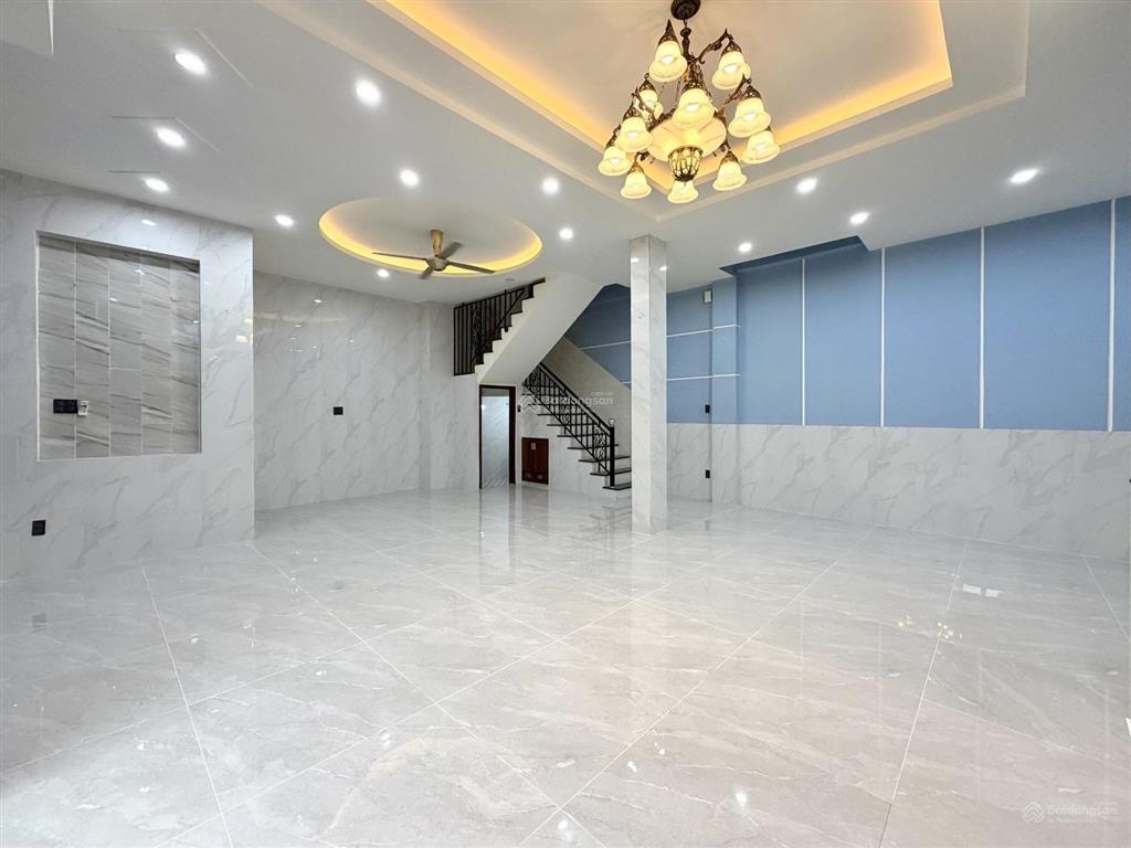 Bán nhà vị trí đắc địa gần q1, bà chiểu, 67m2, 4 tầng, ngang lớn 7,8m. sau lưng căn mặt tiền