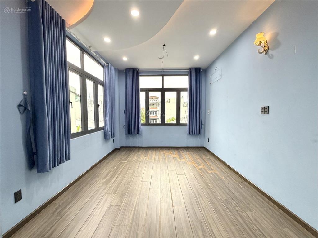 Bán nhà vị trí đắc địa gần q1, bà chiểu, 67m2, 4 tầng, ngang lớn 7,8m. sau lưng căn mặt tiền