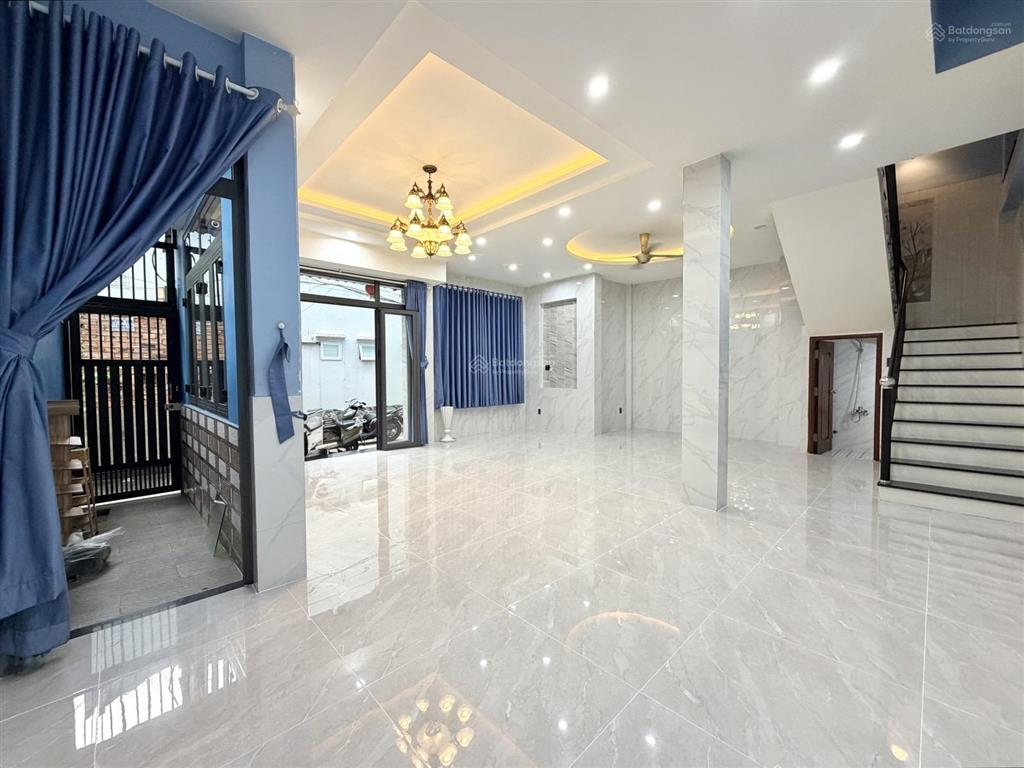 Bán nhà vị trí đắc địa gần q1, bà chiểu, 67m2, 4 tầng, ngang lớn 7,8m. sau lưng căn mặt tiền