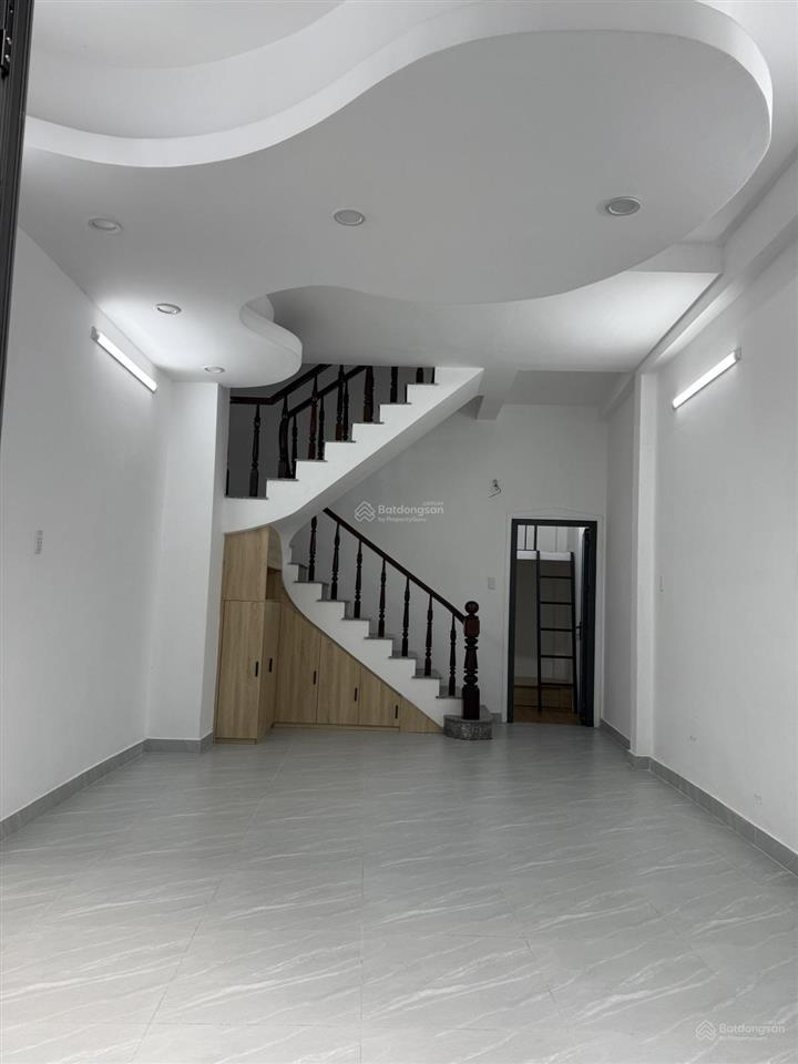 Cơ hội đầu tư nhà 9 phòng full nội thất tại hàng xanh, dòng tiền 40tr/tháng, giá tham khảo tốt trong khu vực.
