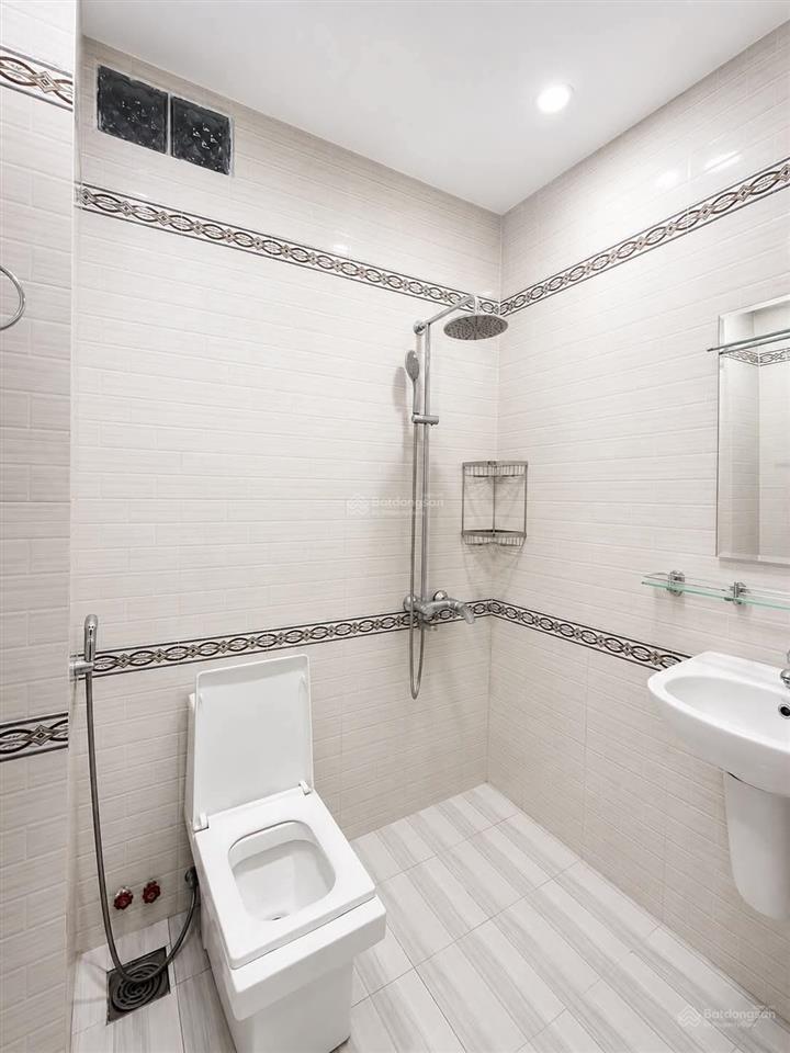 Cực phẩm dòng tiền nhà vạn kiếp bình thạnh, 4 tầng hẻm sẹt sát mặt tiền, 42m2, doanh thu 30tr.