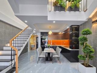Bán gấp nhà tạ quang bửu, 800 triệu, 100m2, 5pn, 4wc ngay bến xe quận 8  shr