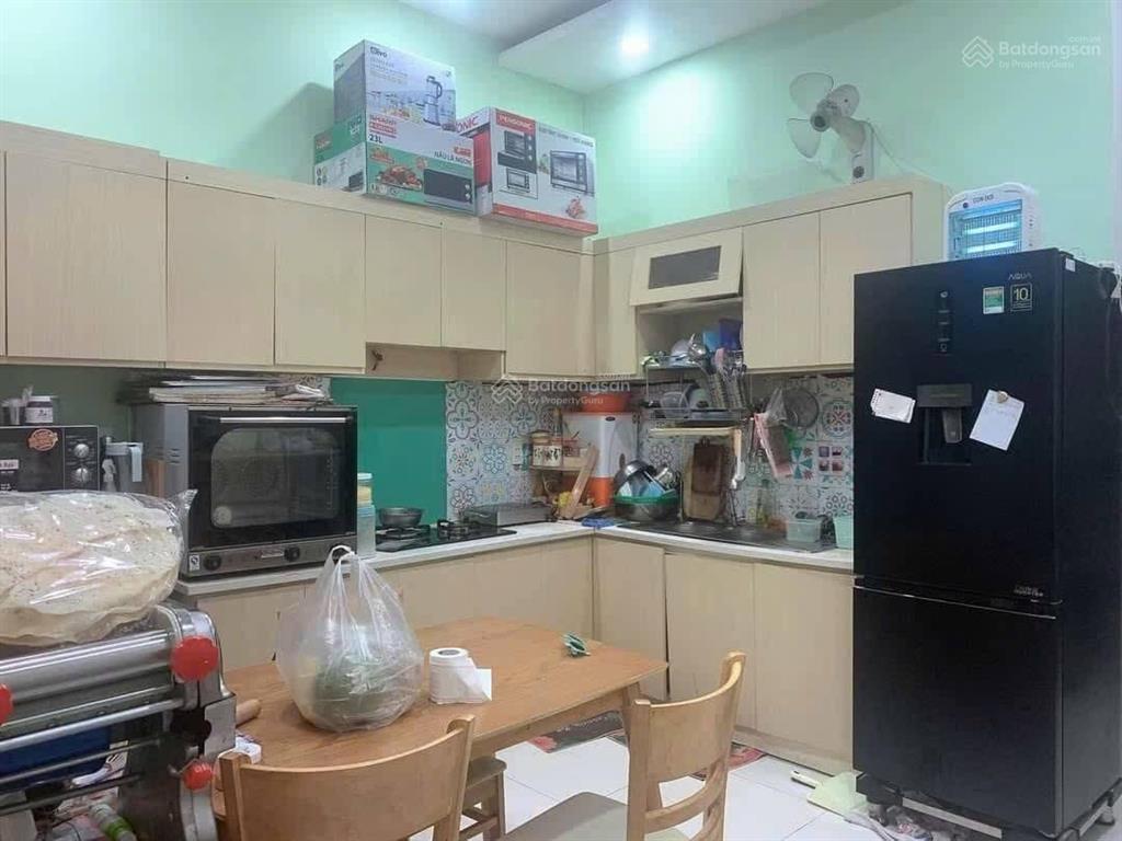Bán gấp nhà riêng 4pn, 3wc, 100m2, 900 triệu ở huỳnh tấn phát, p tân thuận tây, q7