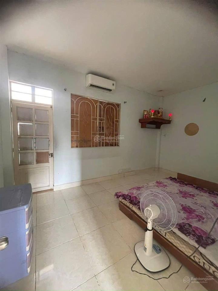 Bán gấp nhà riêng 4pn, 3wc, 100m2, 900 triệu ở huỳnh tấn phát, p tân thuận tây, q7
