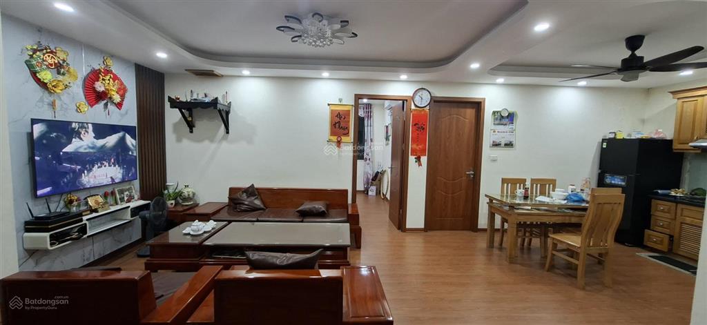 Chính chủ cần bán nhanh căn góc 3 pn, 2vs kđt tân tây đô, tầng đẹp, sổ đỏ đầy đủ.  0984 565 ***