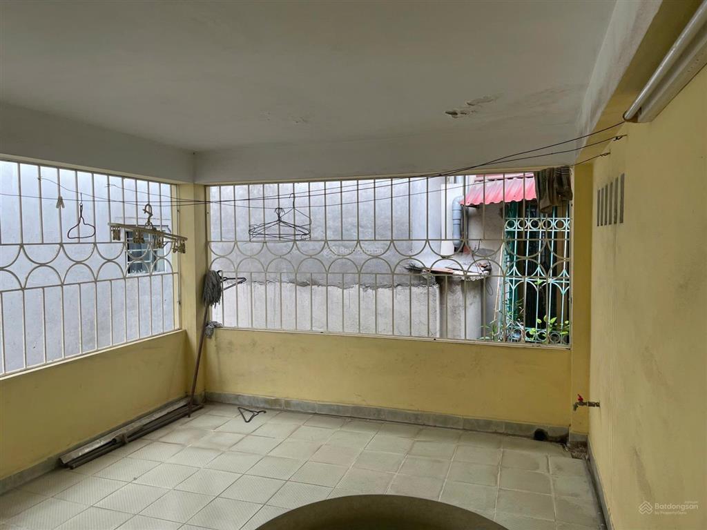 Chính chủ bán nhà 3 tầng xuân thủy, cầu giấy ngõ ô tô dt 160m2, mt 10m giá bán nhỉnh 40 tỷ