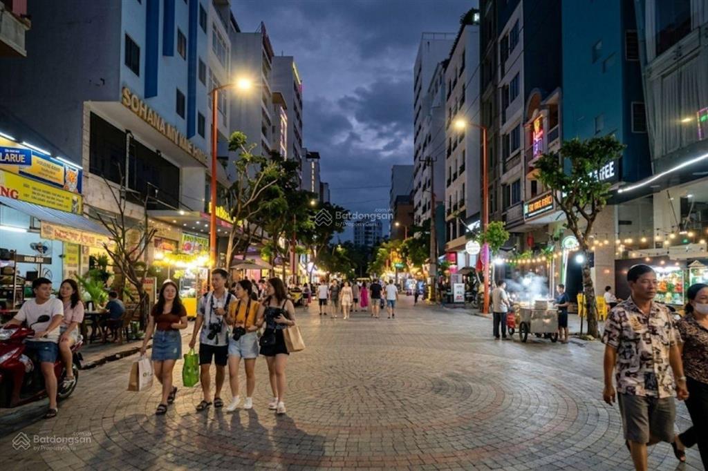 Một trong số ít 1 cặp đất đang chào bán tại phố đi bộ an thượng 3 ngang 10m cách biển chỉ 50m