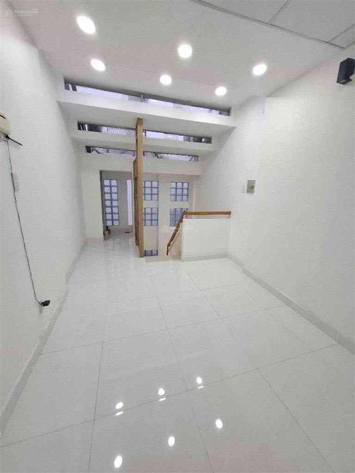 Hàng hiếm hxh trần hưng đạo q1  gần chợ bến thành  5 tầng  2 mặt tiền  chỉ 6.7 tỷ