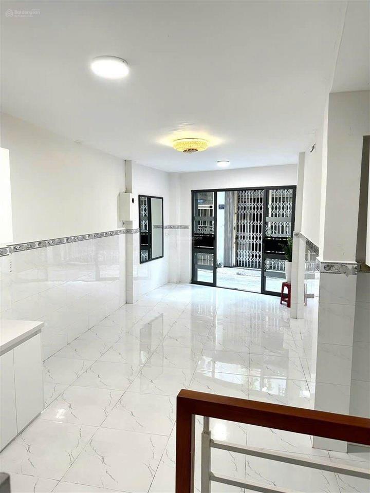 Nhà t.tâm bùi thị xuân q1  hẻm xe hơi  3 tầng  2pn khép kín 7.8 tỷ