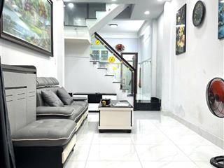 Nhà nguyễn cảnh chân q1  hẻm xe hơi  3 tầng  4 pn khép kín  6.5 tỷ.
