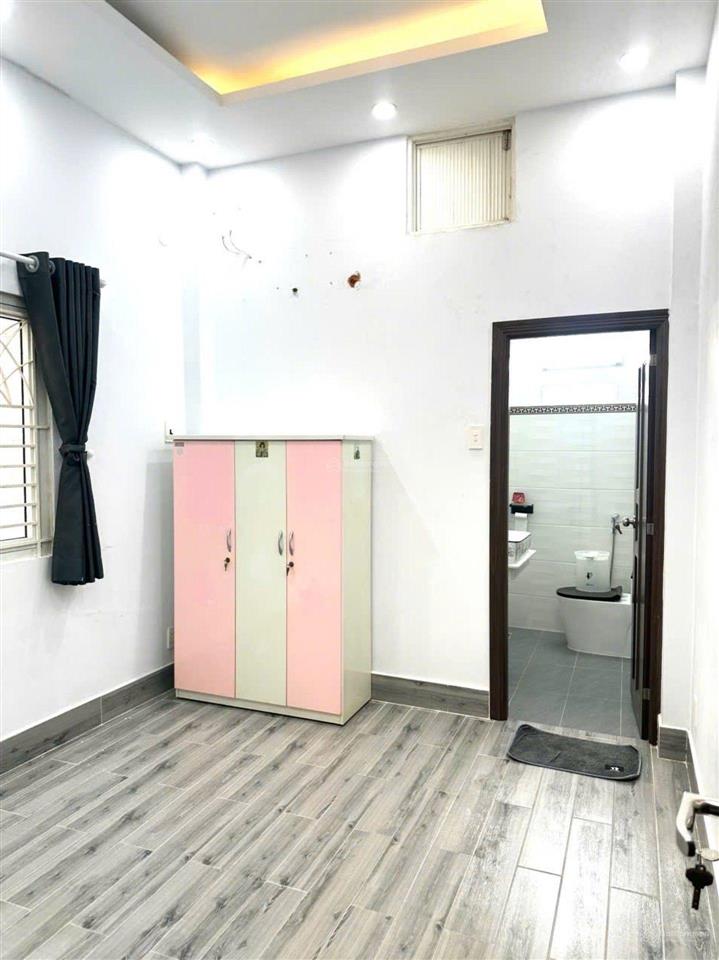 Nhà nguyễn cảnh chân q1  hẻm xe hơi  3 tầng  4 pn khép kín  6.5 tỷ.