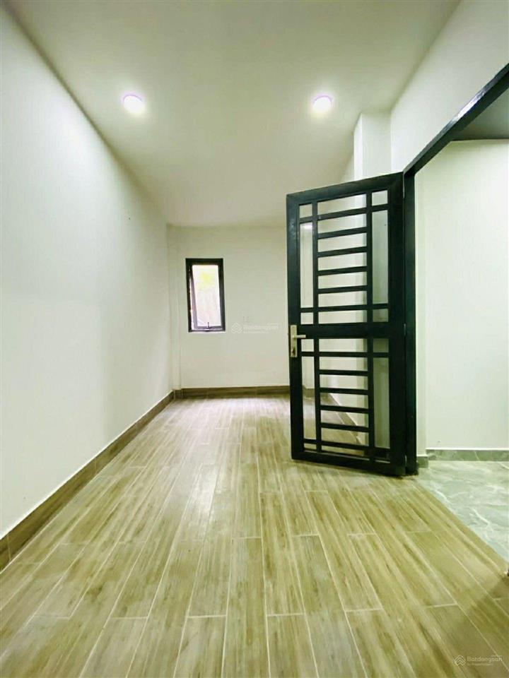 Nhà sát võ văn kiệt q1  42m2  3 tầng  3 pn khép kín  7.4 tỷ