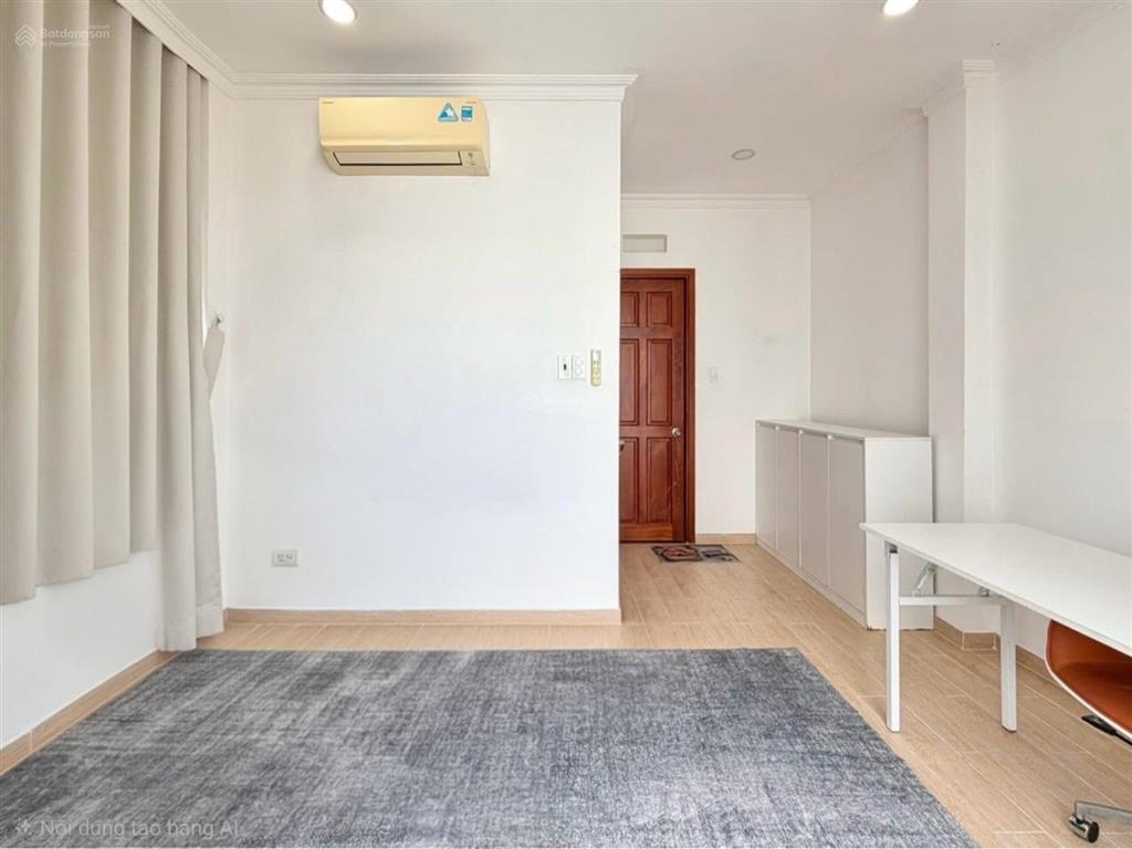 Nhà 5 tầng sát mt hoàng sa  4pn khép kín  ngang hơn 4m  hẻm trước nhà 4m  6.89t