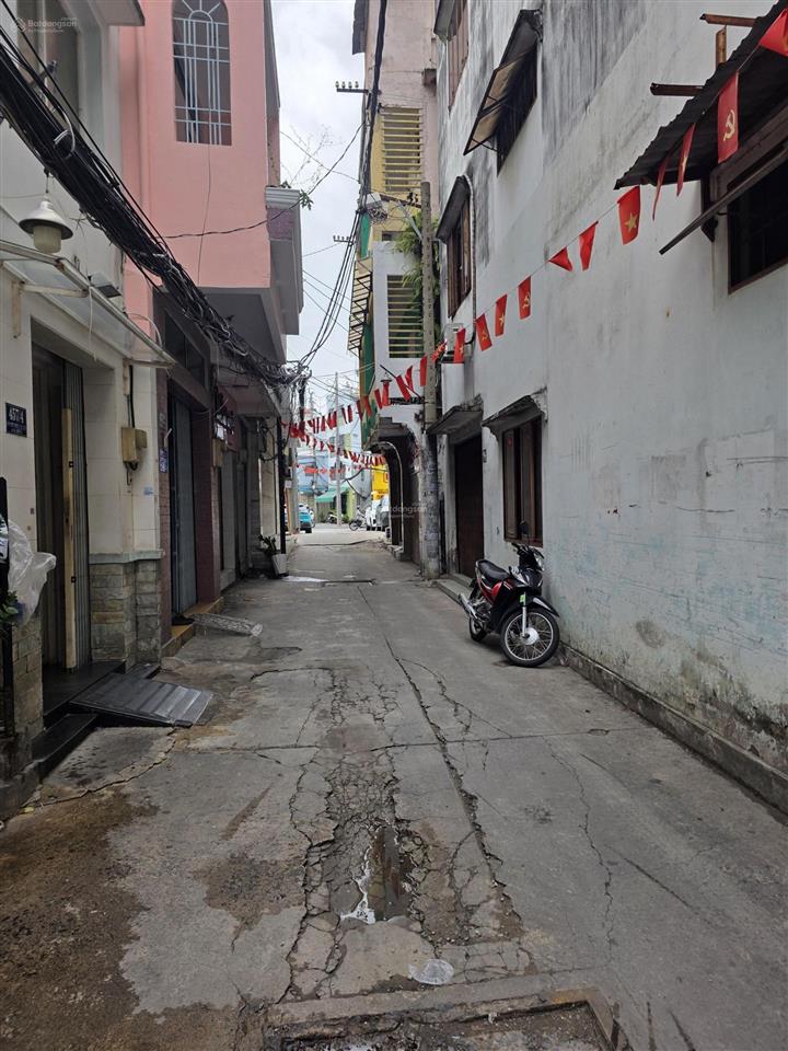 Nhà ngay sân khấu lan anh  sát mt cmt8  79m2  ngang 10m  cách hxh 1 căn  8.99t