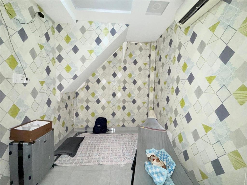 Mặt tiền tôn đản  5 tầng  thu 420tr/năm  mt kinh doanh, tầng trên luôn full phòng cho thuê