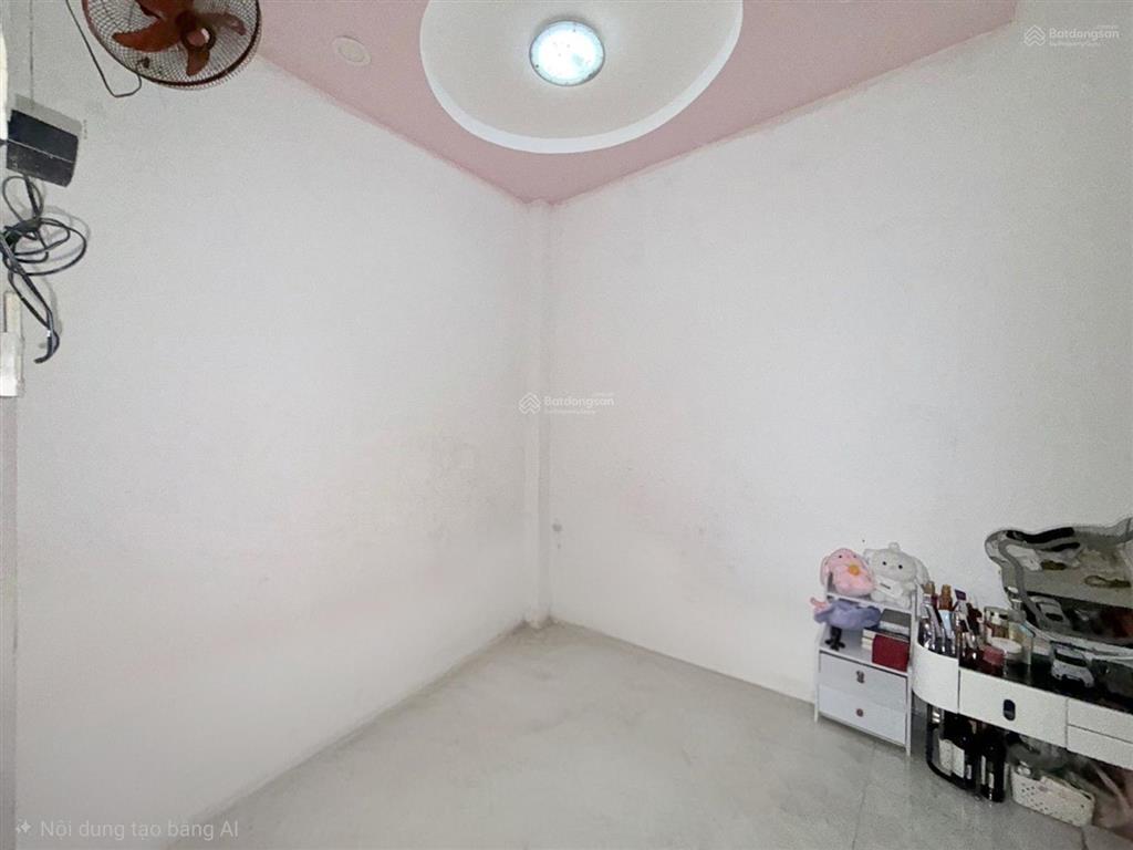 Mặt tiền tôn đản  5 tầng  thu 420tr/năm  mt kinh doanh, tầng trên luôn full phòng cho thuê