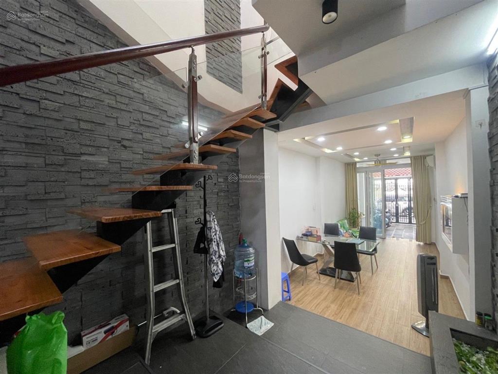 Hxh lê văn sỹ  62m²  4 tầng  3pn khép kín  chỉ 9.69 tỷ