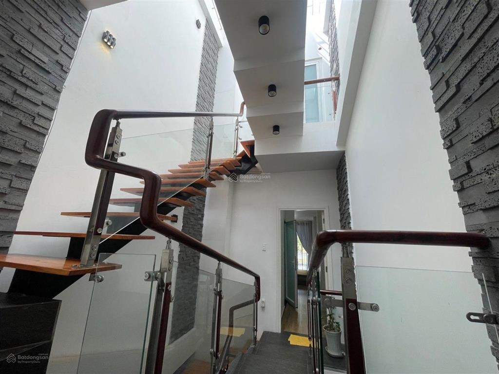 Hxh lê văn sỹ  62m²  4 tầng  3pn khép kín  chỉ 9.69 tỷ