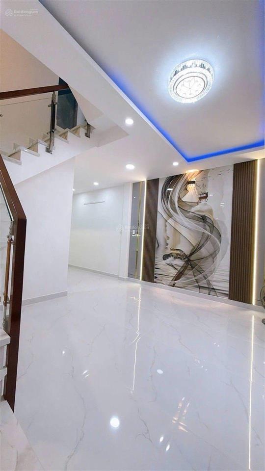 Bán nhà đoàn văn bơ  42m2  4pn khép kín  shr  chỉ 5.49t