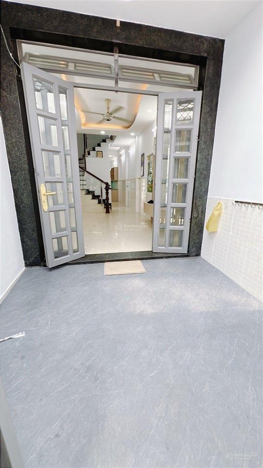 Bán nhà đoàn văn bơ  55m2  sổ vuông vức  shr  không lộ giới  chỉ 5 tỷ nhỉnh