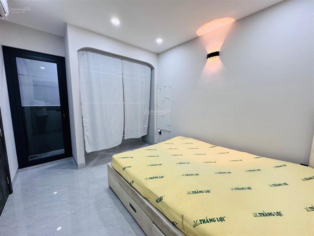 Bán nhà đoàn văn bơ  45m2 (4*9.5)  5,64 tỷ  nở hậu 5m  hẻm 5m  shr