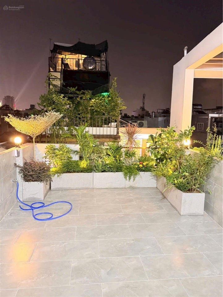 Bán nhà khánh hội, 4 tầng, 40m2, 8.78 tỷ, hxh, 4pn, hẻm thông.