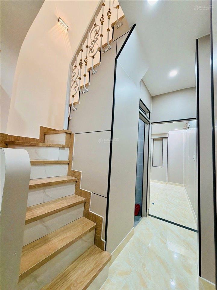 Bán nhà chợ 200 xóm chiếu  47m2  3pn khép kín  hẻm 3m  chỉ 4.54t