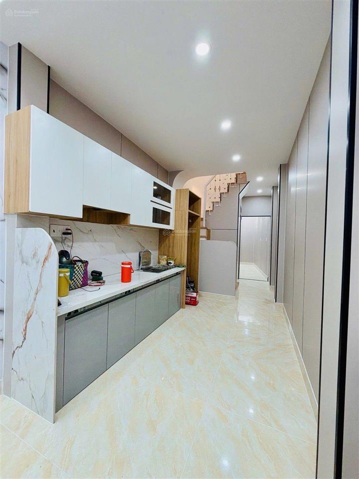 Bán nhà chợ 200 xóm chiếu  47m2  3pn khép kín  hẻm 3m  chỉ 4.54t