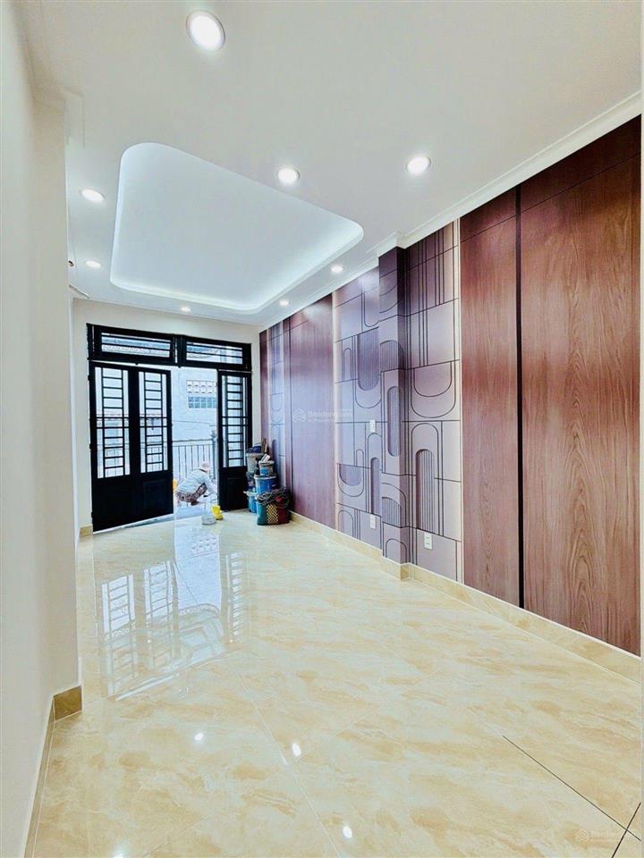 Bán nhà chợ 200 xóm chiếu  47m2  3pn khép kín  hẻm 3m  chỉ 4.54t