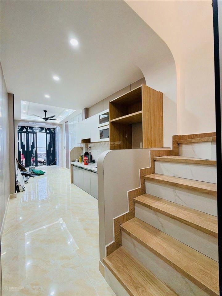 Bán nhà chợ 200 xóm chiếu  47m2  3pn khép kín  hẻm 3m  chỉ 4.54t