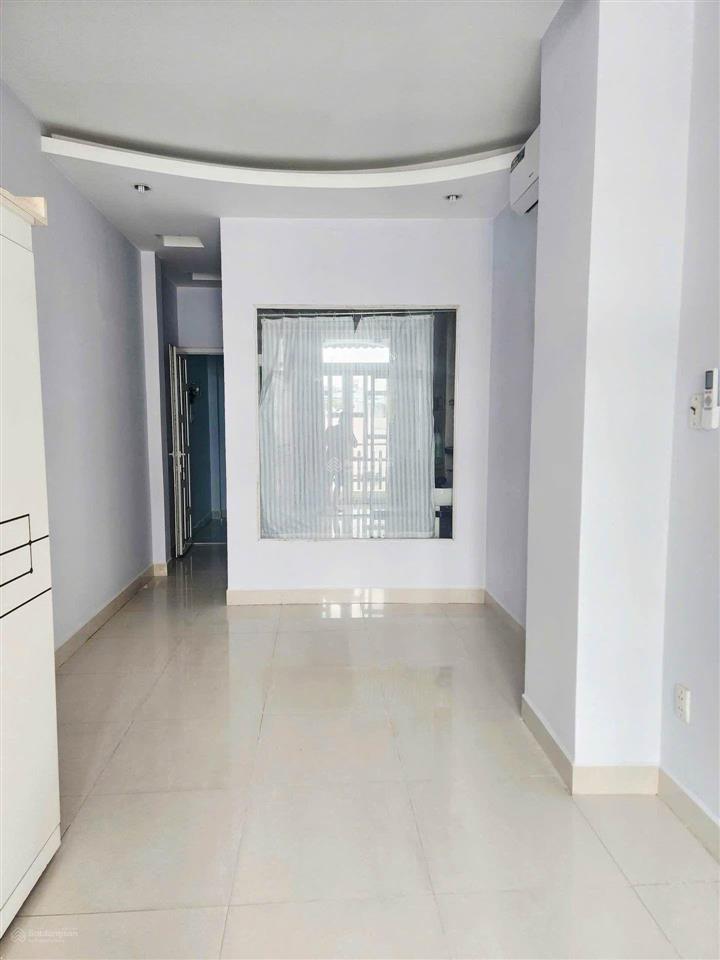 Nhà đẹp  5 tầng  dt 38m2  đường số q.4  hxh cách 30m  sổ vuông  6.48 tỷ